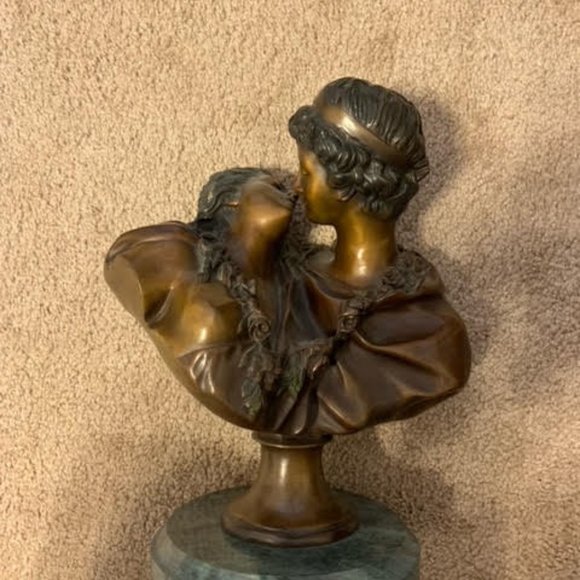 Bronze "Small Kiss" by Houdon - Picture 1 of 1